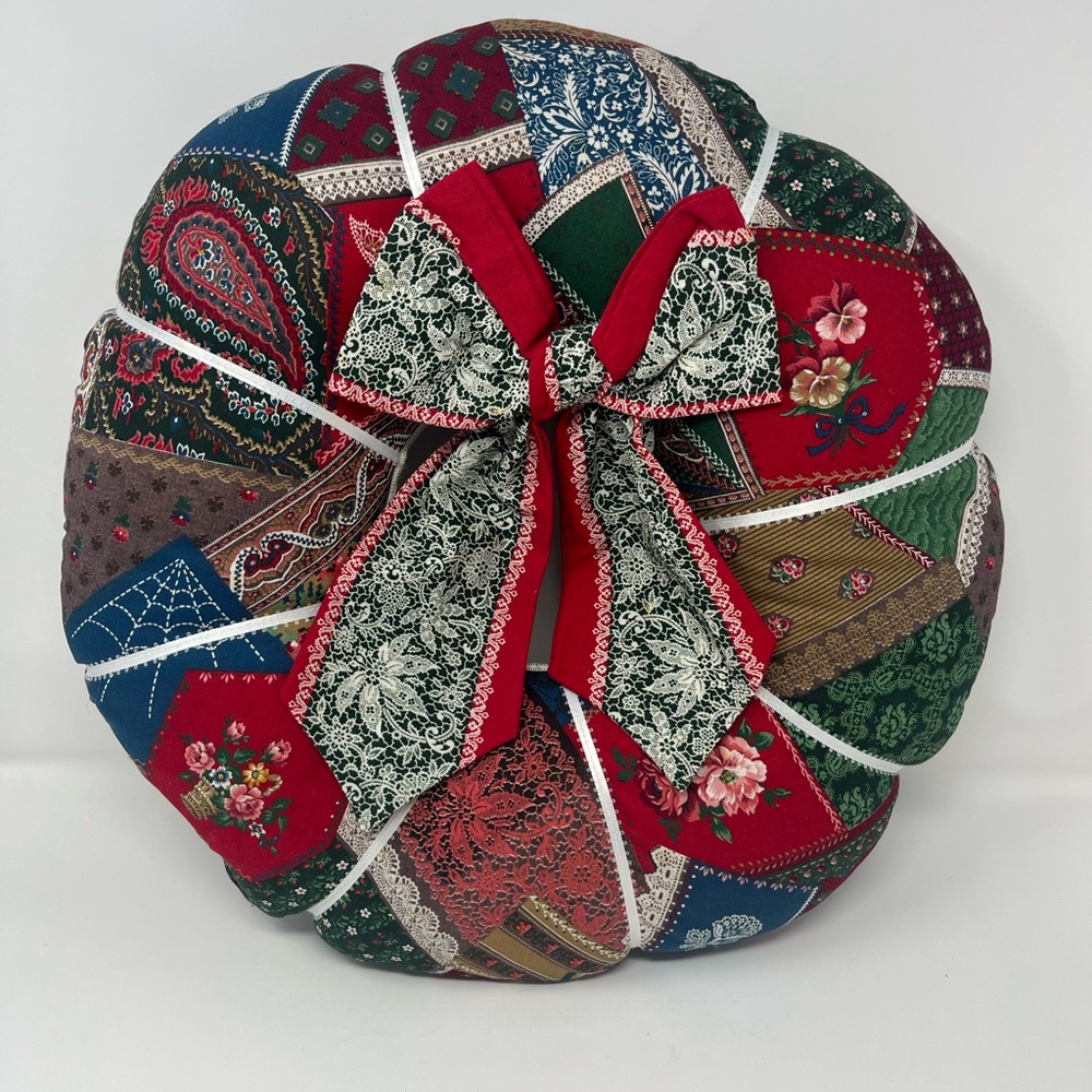 Vintage Handmade Plush Stuffed Fabric Christmas Wreath Door Hanging 17 in